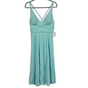 Laundry By Shelli Segal Mint Green Chiffon Pleated Midi Dress Size 8